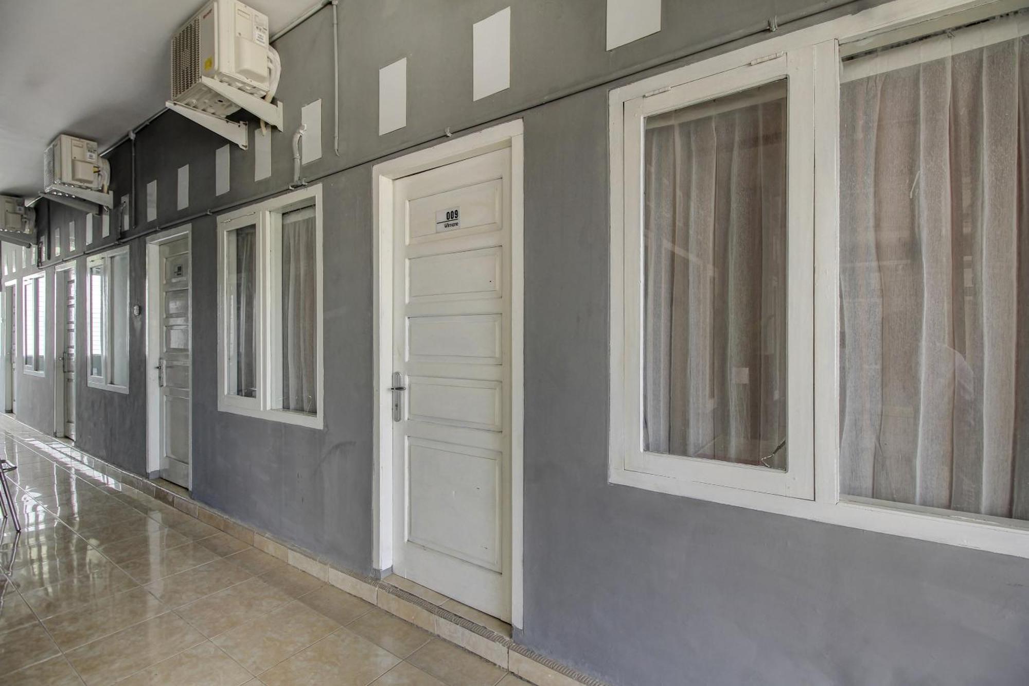 Oyo Life 3415 Penginapan Wimane Palimbão Exterior foto
